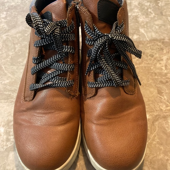 Cat & Jack boots - Picture 2 of 3